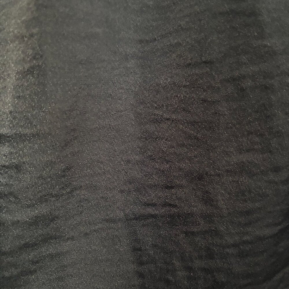 Old Navy Relaxed Sleeveless Ruffle-Trim Satin Top for Women - Picture 4 of 9